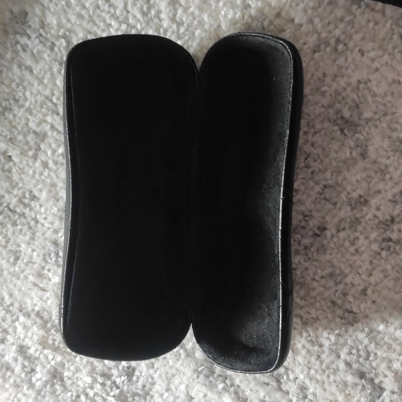 Chanel glasse case - Picture 4 of 9